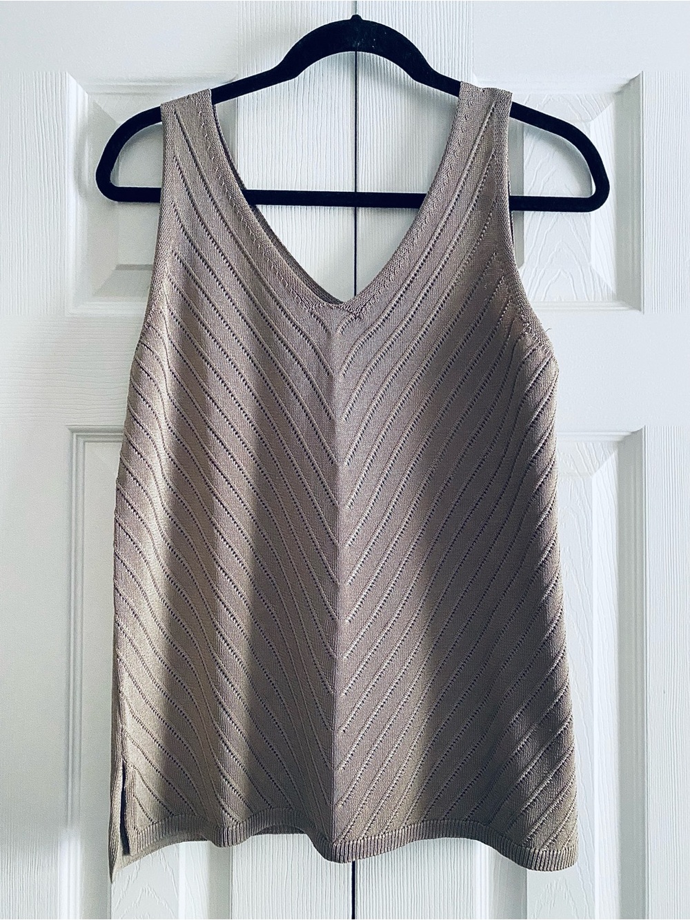 TAHARI CHEVRON KNIT V NECK CAMI TANK TOP SLEEVELESS CAREER LAYERING Taupe M
